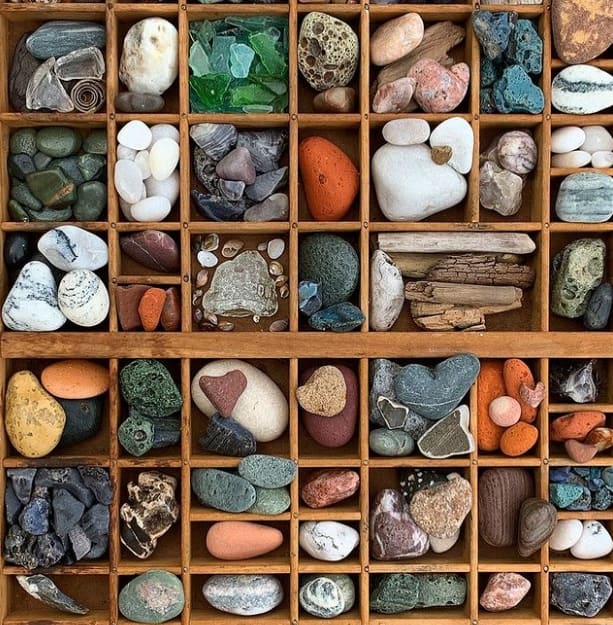 10 Crystal Storage ideas  displaying collections, rock collection display,  rock collection