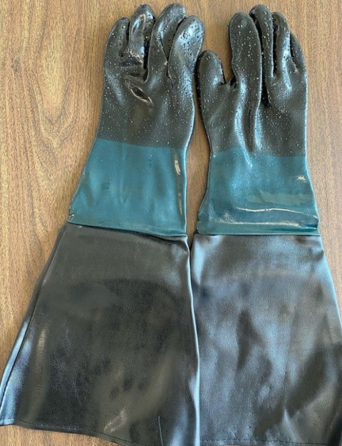 thick rubber gloves