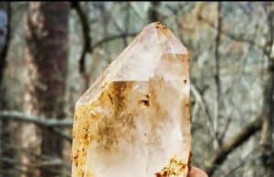 quartz crystal point
