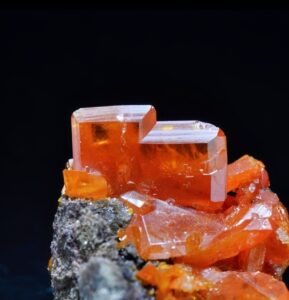 wulfenite crystals