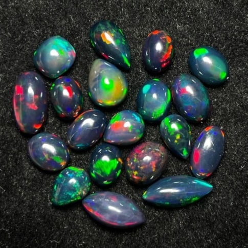 Types of Ethiopian Opal (Black, Welo, Fire, & Lots of Pics)